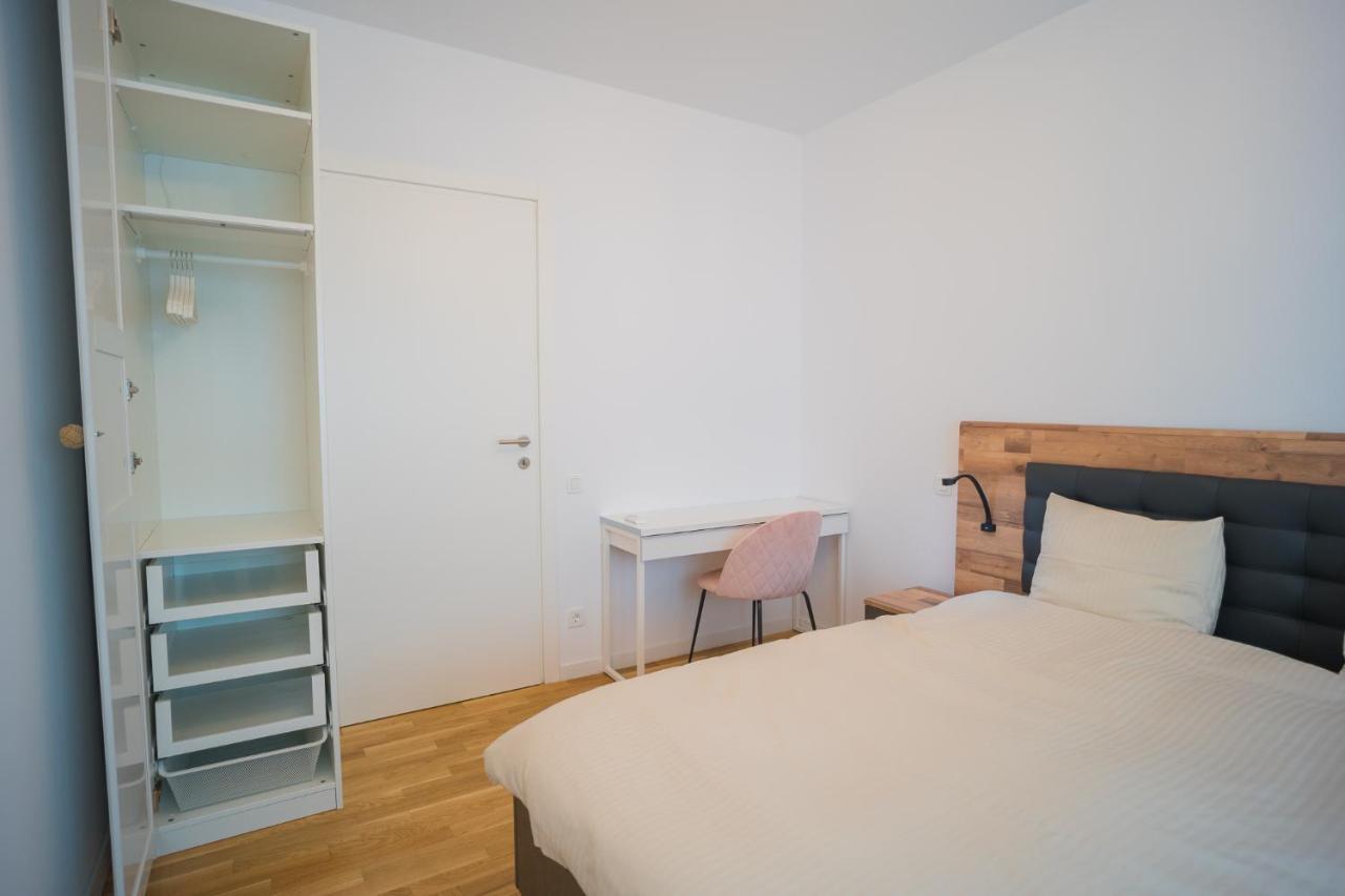 בוקרשט Central Apartments With City View & Large Balcony מראה חיצוני תמונה