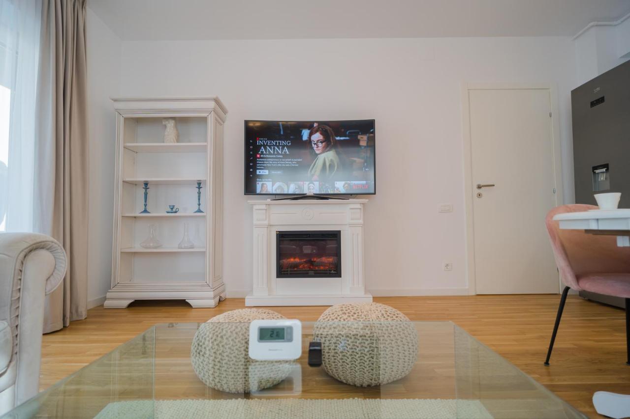 בוקרשט Central Apartments With City View & Large Balcony מראה חיצוני תמונה