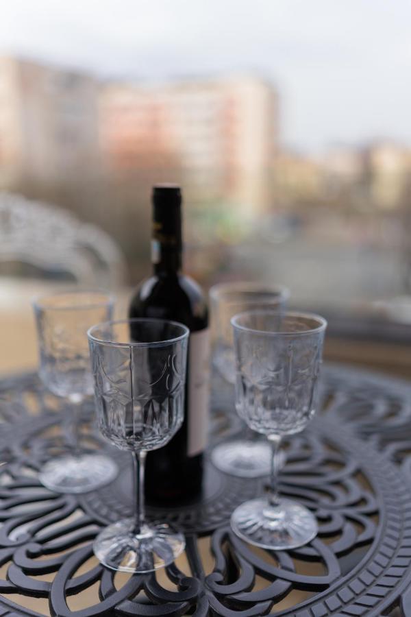 בוקרשט Central Apartments With City View & Large Balcony מראה חיצוני תמונה