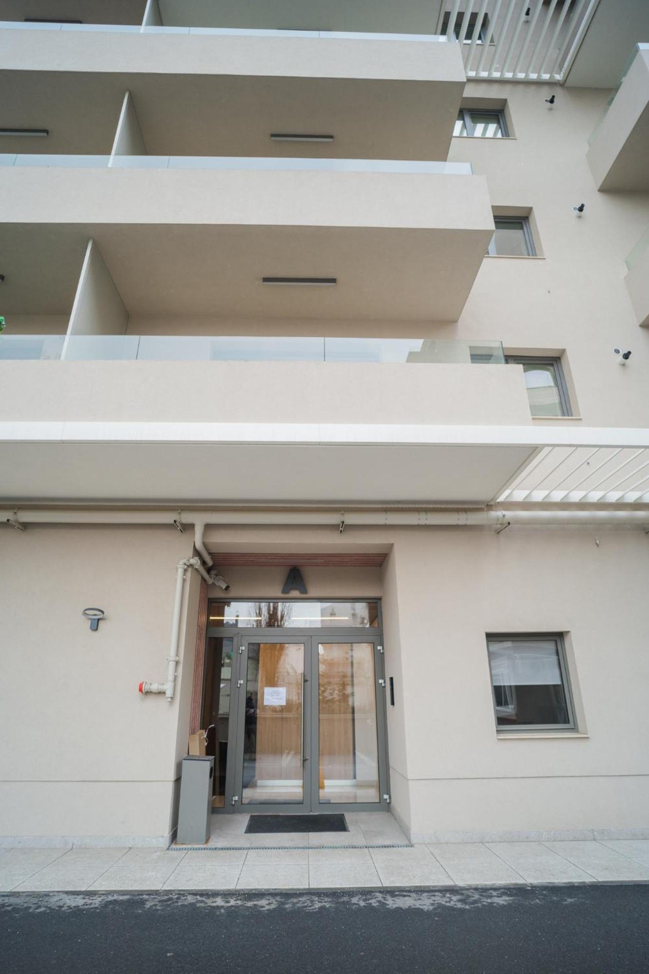 בוקרשט Central Apartments With City View & Large Balcony מראה חיצוני תמונה